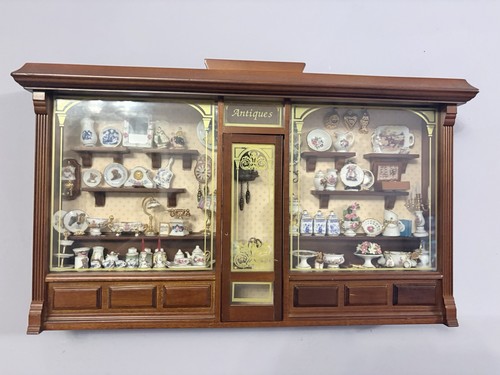 Dolls house display - house,