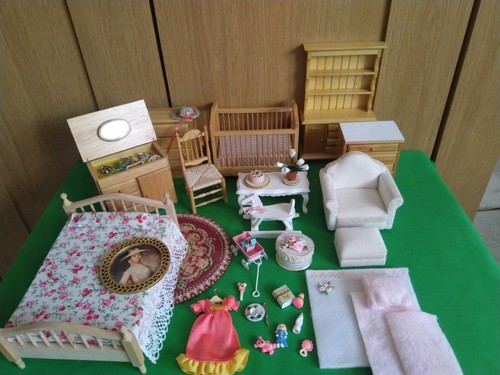 Large bundle doll house - doll,