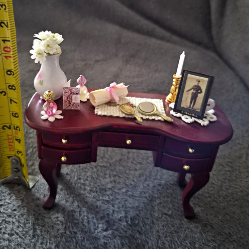 Dolls house miniature burgundy - dolls,