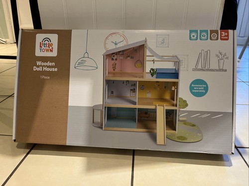 Aldi little town - aldi, wooden
