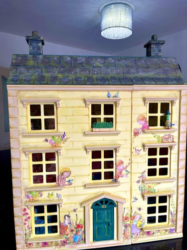 Wooden doll house - wooden,