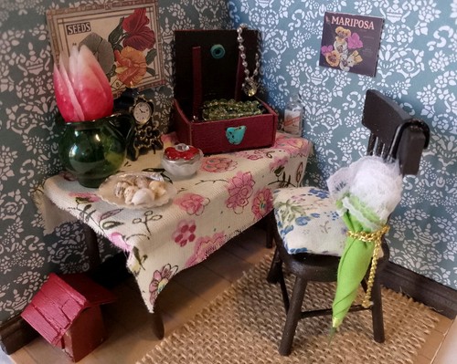 Miniature artisan dolls house - miniature,