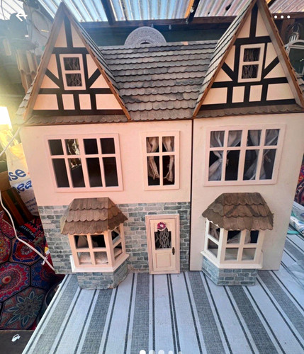 Tudor style wooden - style, dolls