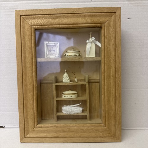 Vgc art decor dolls house - art,