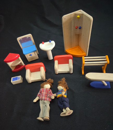 Pintoy wooden dolls house - wooden,