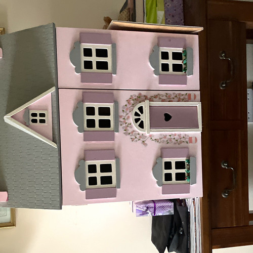 Wooden cottage doll s - 1:12,