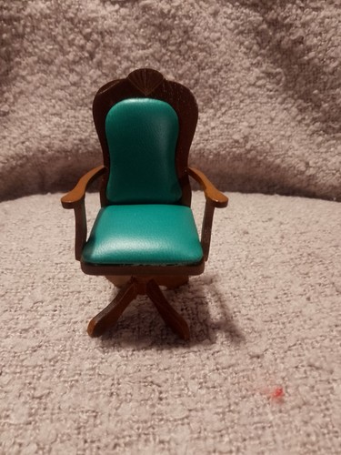 Miniature dolls house - dolls,