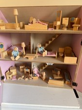 CUTE SMALL WOODEN DOLLS HOUSE
