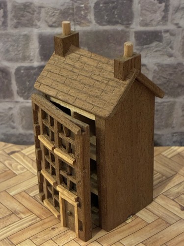 Dolls house scale - dolls, 1/12