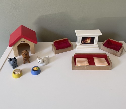 Mixed wooden dolls house - dolls,